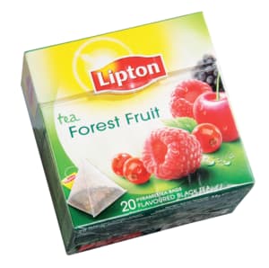 Black tea with forest fruits