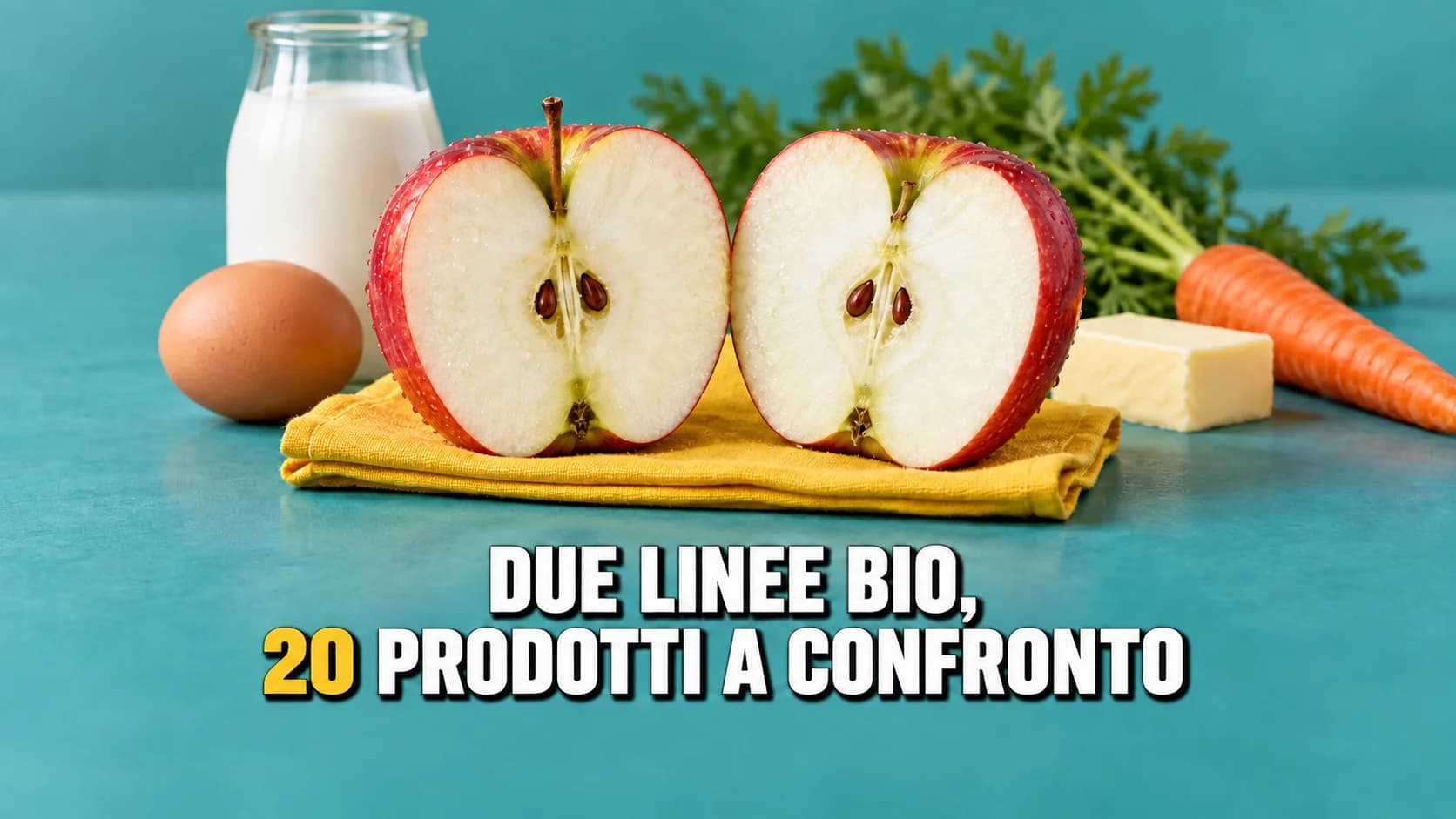 Due metà di mela su panno giallo con alimenti sullo sfondo.