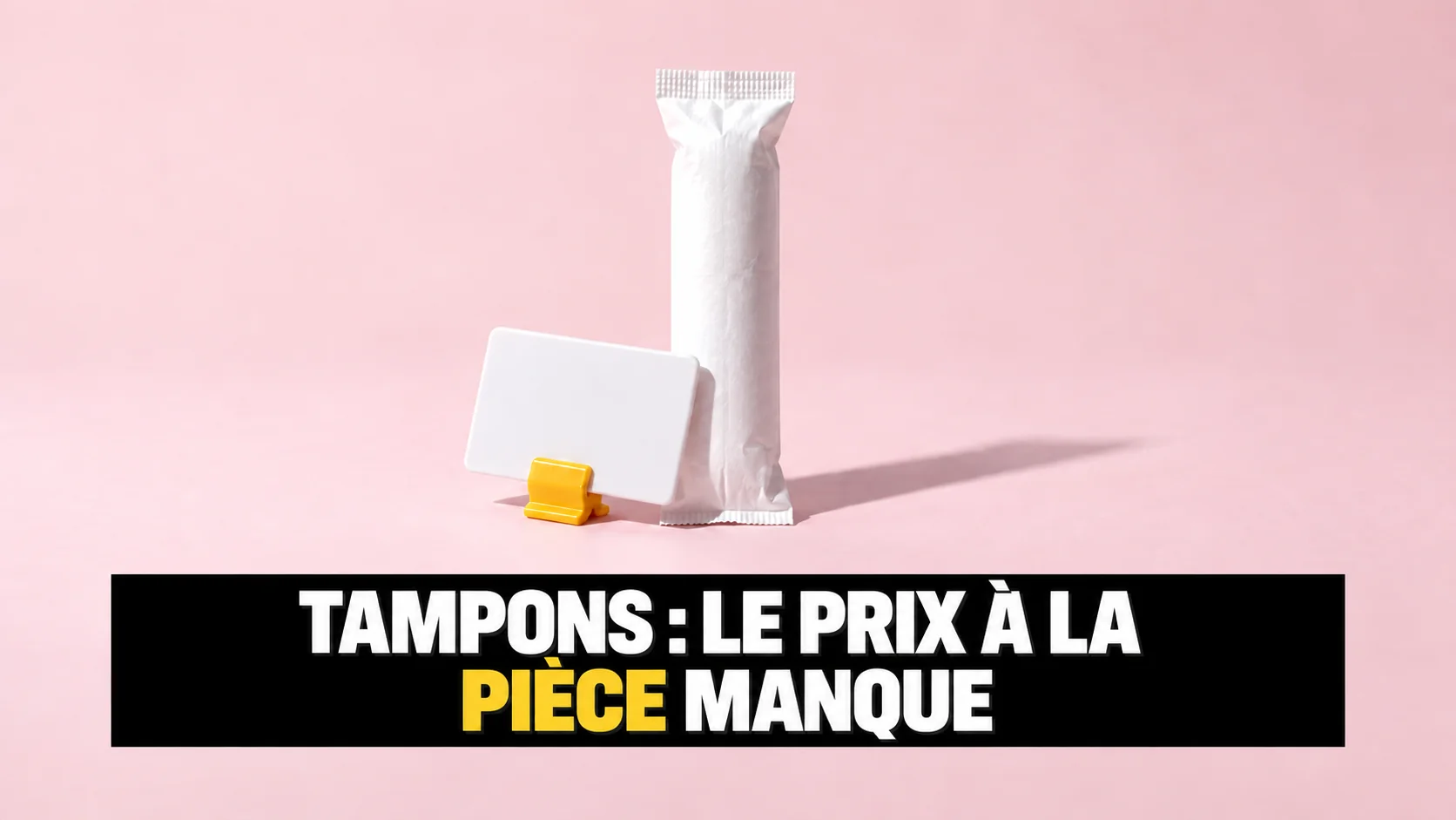 Un tampon dans son emballage blanc à côté d’une étiquette de rayon entièrement vide